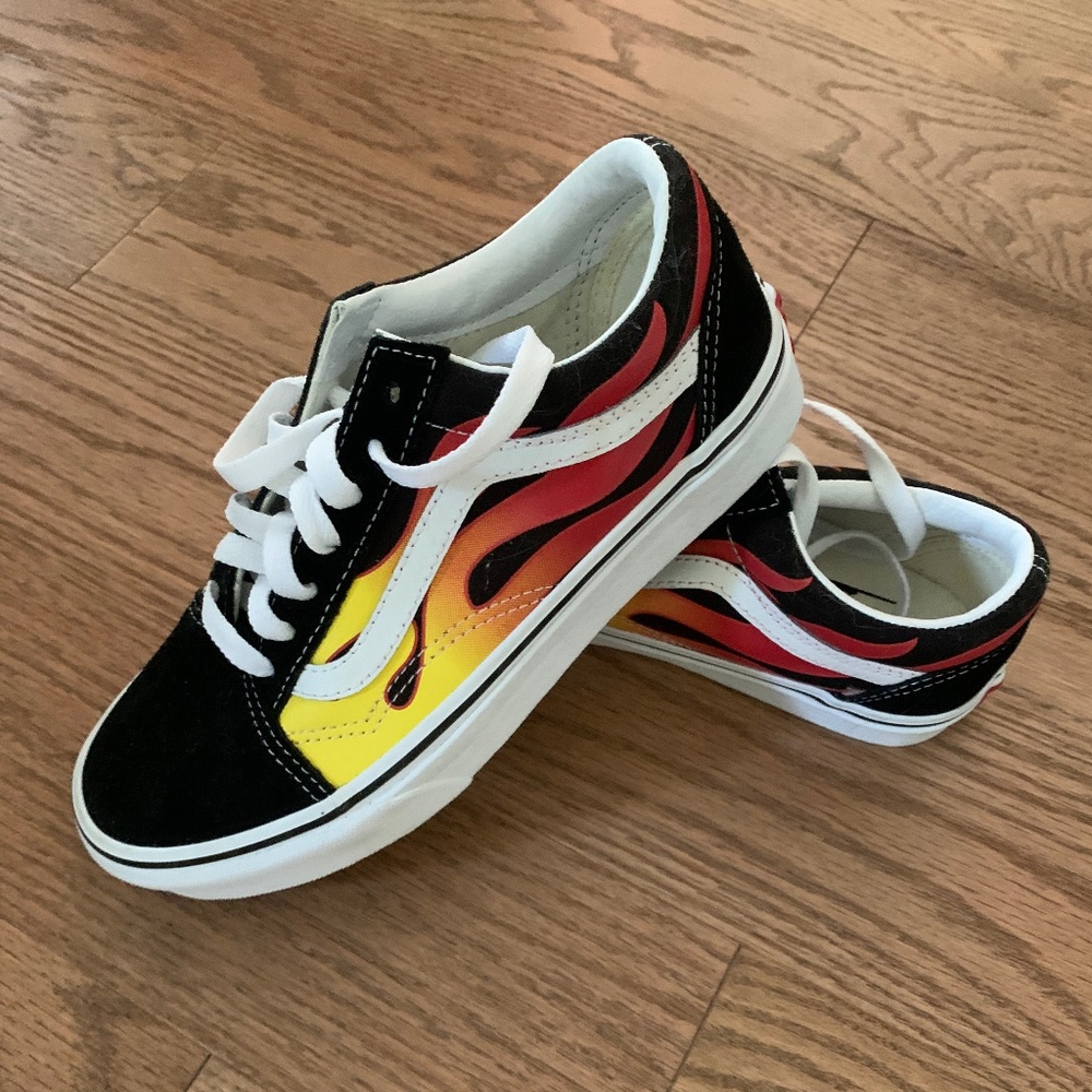 New Boys Old Skool Vans Size 5.5